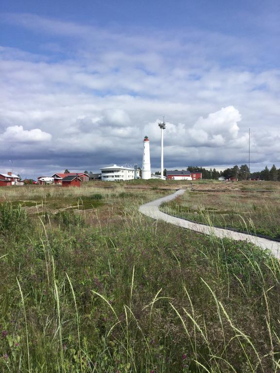 Luotsihotelli - Arctic Lighthouse Hotel Hailuoto Esterno foto