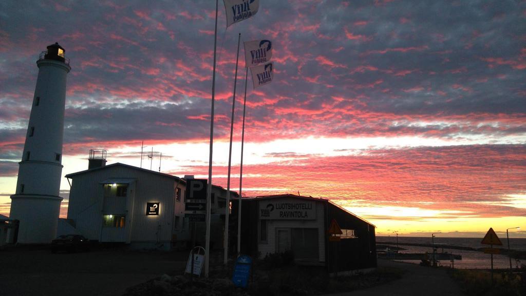 Luotsihotelli - Arctic Lighthouse Hotel Hailuoto Esterno foto